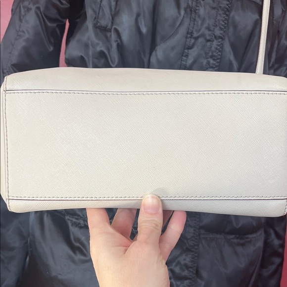 EUC Elegant Kate Spade leather Cream Crossbody Bag - Picture 4 of 16